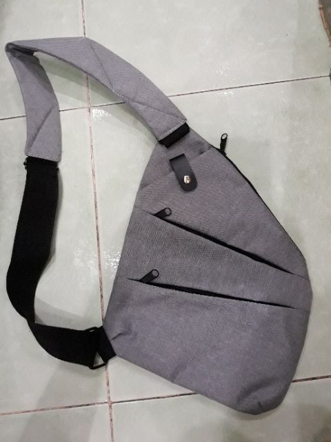 Hình thật! Túi đeo chéo chống trộm chiếc lá đa năng siêu nhẹ siêu bền đẹp nam nữ - Túi chéo chống trộm tuicheo 016 | BigBuy360 - bigbuy360.vn