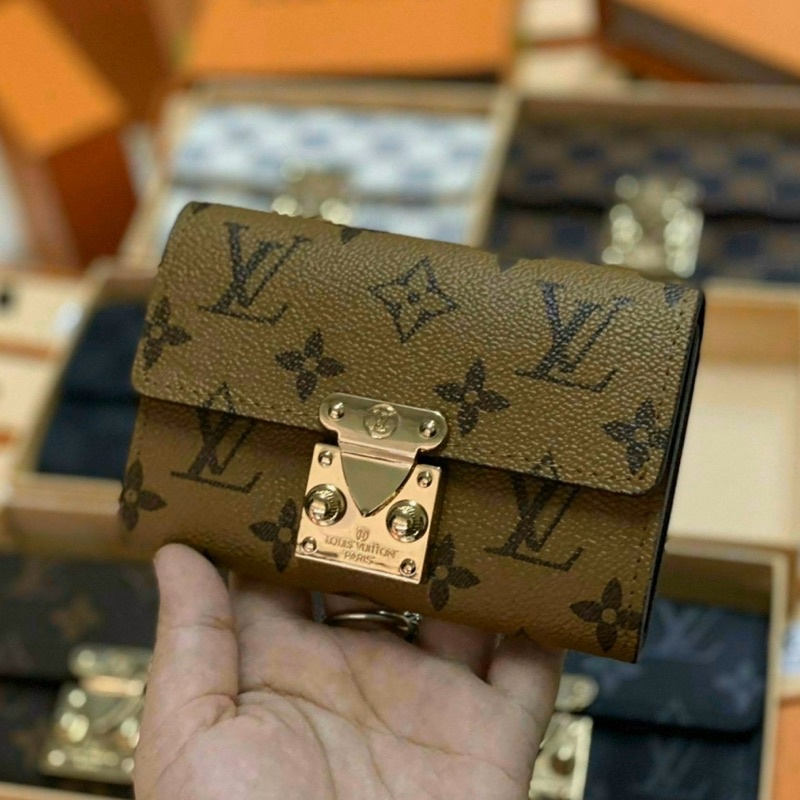 Mẫu ví ngắn khoá vuông hàng chuẩn loại 1 ( có hộp)