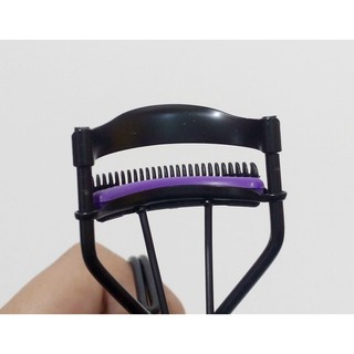 Kẹp mi Catrice Lash Curler