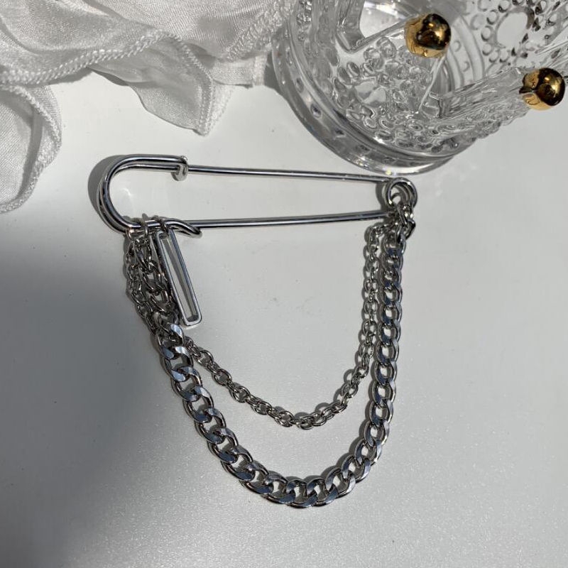 Trâm cài áo dây xích tua rua thời trang