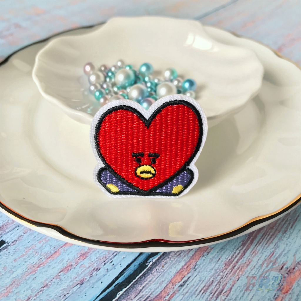 Miếng Vá Ủi Thêu Họa Tiết BTS BT21 Hoạt Hình Tùy Chọn