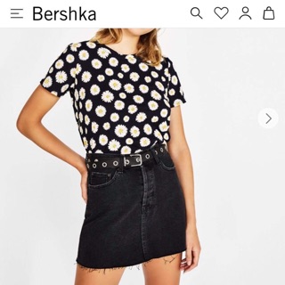 Áo thun hoa bershka