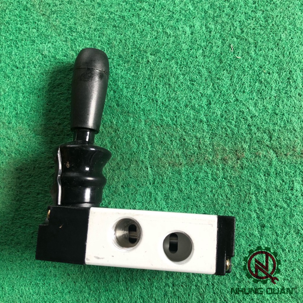 Tay Gạt Chia Hơi . Chuyển Tầng Trên Xe ô tô Tải Ben