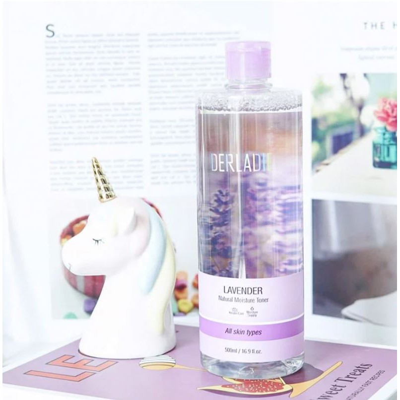 Nước Hoa Hồng Hỗ Trợ Giảm Mụn Chiết Xuất Hoa Lavender Derladie Lavender Natural Moisture Toner 500ml