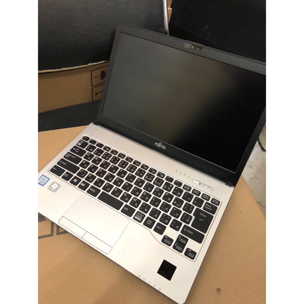 Laptop Fujitsu Lifebook S936 Core i5-6200U, 8gb ram,256gb SSD, 13.3inch Full HD IPS Vỏ nhôm