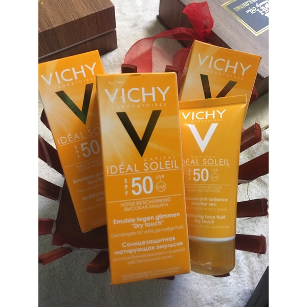 Kem chống nắng không gây nhờn rít VICHY IDEAL SOLEIL SPF50