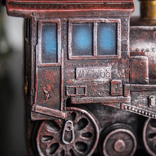 Mô hình xe lửa đồ chơi phong cách Vintage
