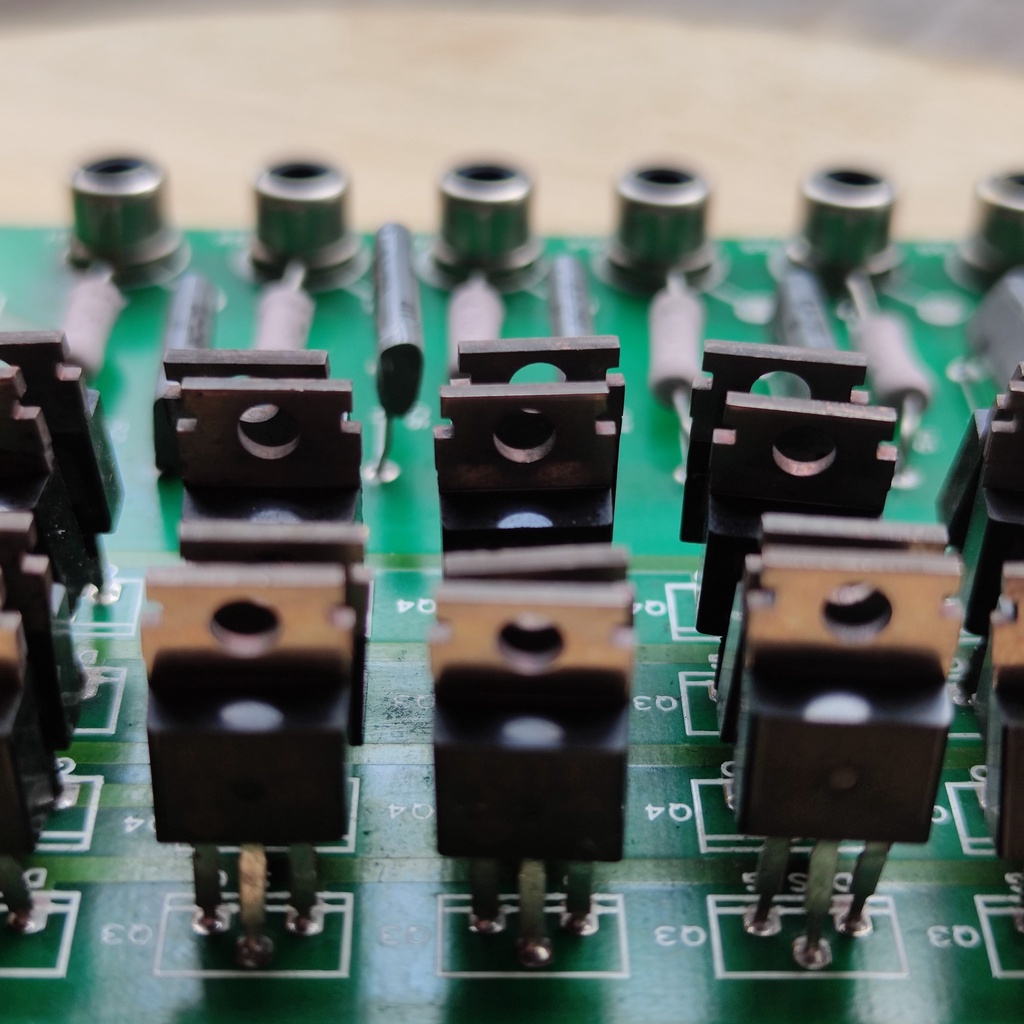 Cặp sò thúc mosfet 2SK214 VS 2SJ77