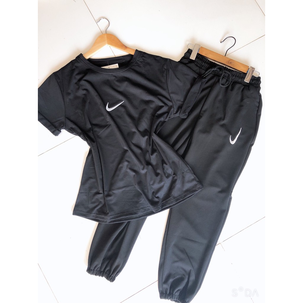 [Mã WASTCOOL giảm 15% tối đa 50K đơn 99K] bộ quần jogger bo gấu áo phom rộng thêu phẩy 3 màu | BigBuy360 - bigbuy360.vn