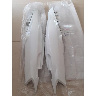 Ốp sườn Sirius Fi mới (2014 đến nay) trắng Yamaha