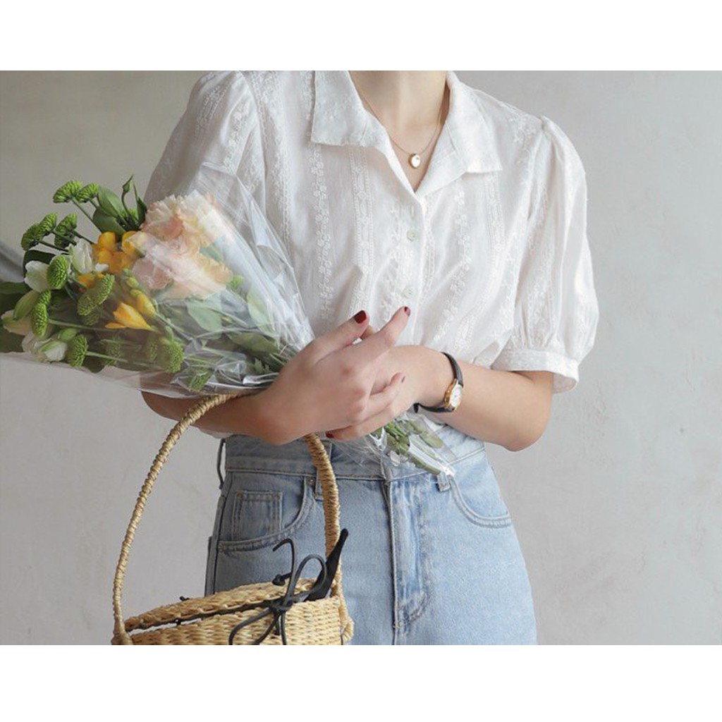 Áo kiểu nữ cổ bẻ cài cúc, kiểu áo sơ mi nữ cộc tay màu trắng họa tiết đẹp form chuẩn mặc thoáng mát -cka801 | BigBuy360 - bigbuy360.vn