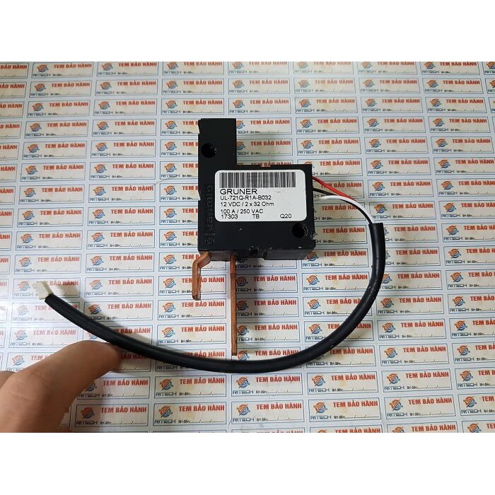 GRUNER UL-721Q-R1A-B032 Công Tắc Tơ Rơ Le Khởi Động Mềm Schneider 12VDC/100A