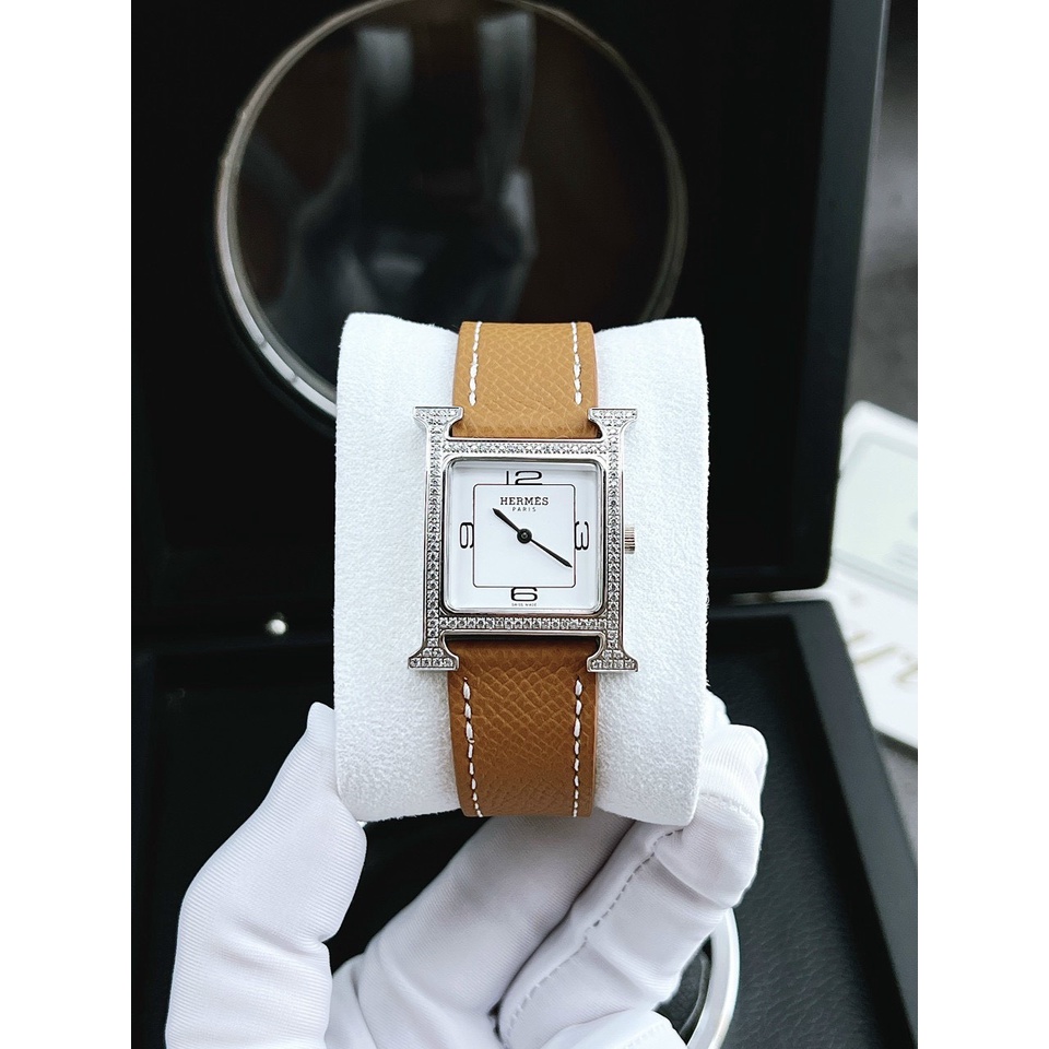 Đồng hồ nữ Hermes 22x22mm máy Swissquartz, mặt khảm trai trắng, khung thép không gỉ, dây da cao cấp