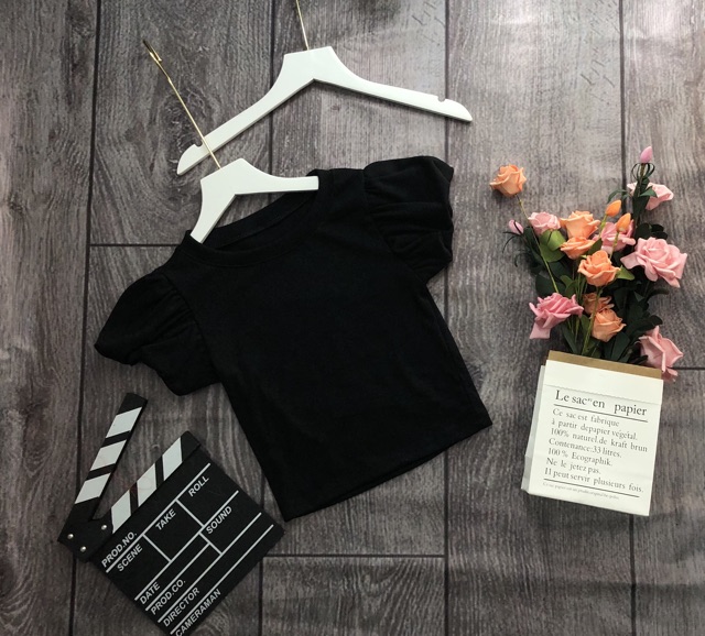 Áo croptop tay phồng
