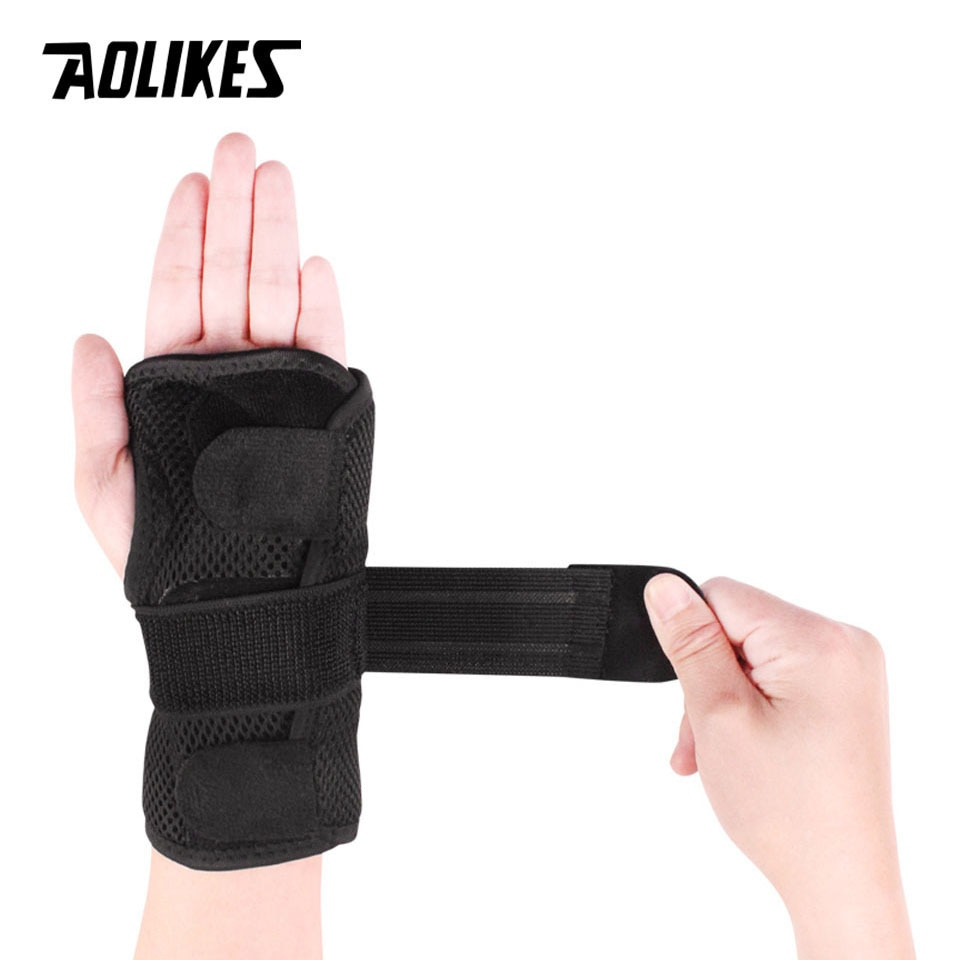 AOLIKES 1PCS Wrist Splints - Wrist Support Brace for Arthritis Tendonitis Night Sleep with Palm Cushion Pad Right Left Hand