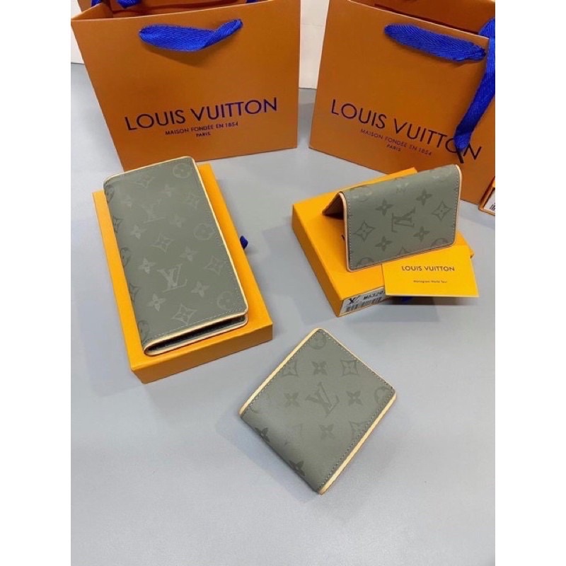 Ví da lv nam cao cấp, ví dài cầm tay nam nữ hàng bảo hành 1 năm.