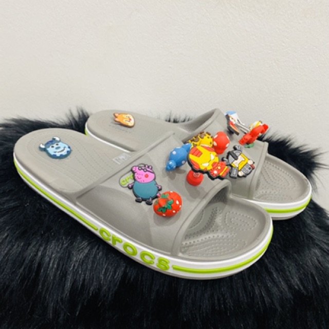 Dép lê cross quai ngang tặng 12 stick+ hộp