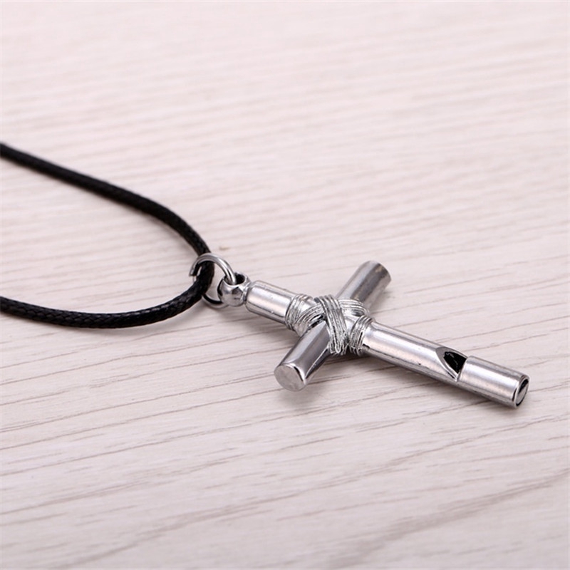 Dây chuyền mặt chữ thập kiêm còi thổi hóa trang hoạt hình