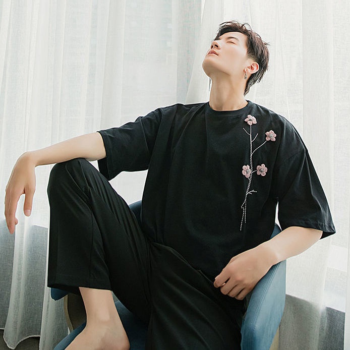 Áo Thun Tay Ngắn Dáng Rộng Thêu Họa Tiết Đơn Giản Trẻ Trung Cho Nam