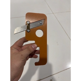 Dao gọt cạnh chỉ