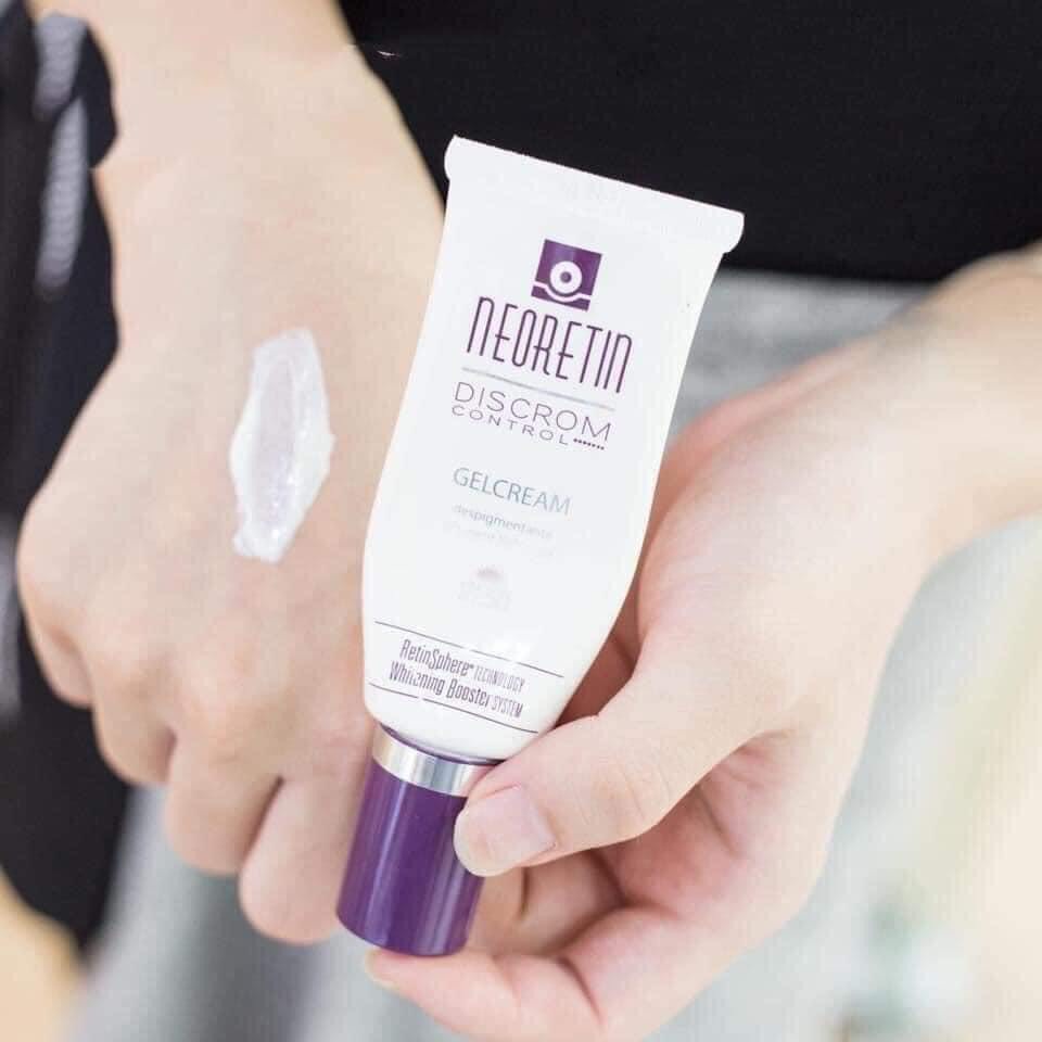 Kem chống nắng dành cho da khô, sạm nám Neoretin Discrom Control Gel Cream 40ML