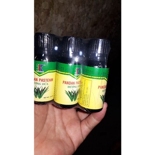 Nước cốt màu xanh lá dứa