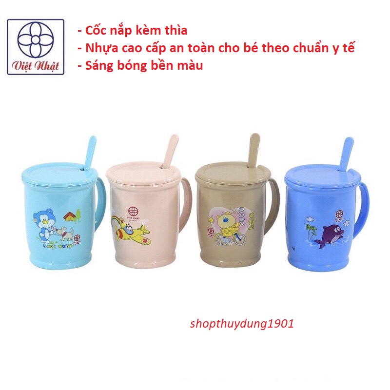 Ca, cốc hàng đẹp có nắp và thìa đi kèm nhựa Việt Nhật. Cốc uống nước cho bé
