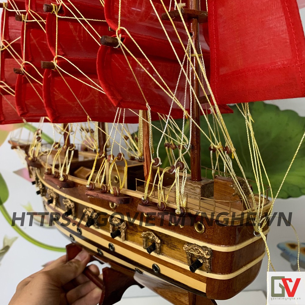 Mô hình tàu thuyền gỗ trang trí - thuyền gỗ Jylland của Đan Mạch - Chiều dài thân tàu 40cm - Buồm vải đỏ