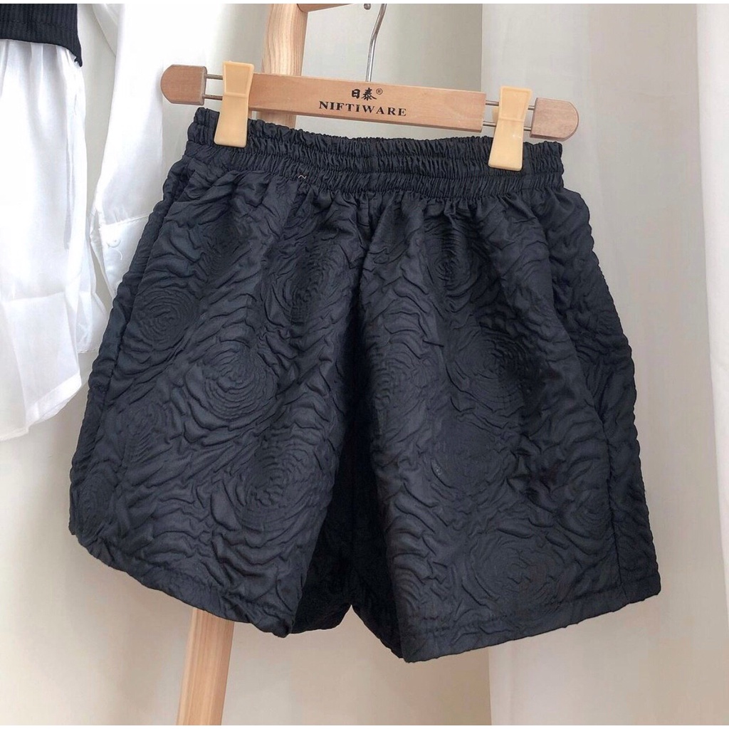 Quần short đùi họa tiết hoa nổi ống rộng ulzzang