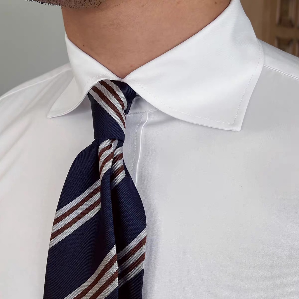 Áo sơ mi nam dài tay cổ bẻ chất liệu lụa mềm mịn , không nhăn, không xù , thấm hút mồ hôi