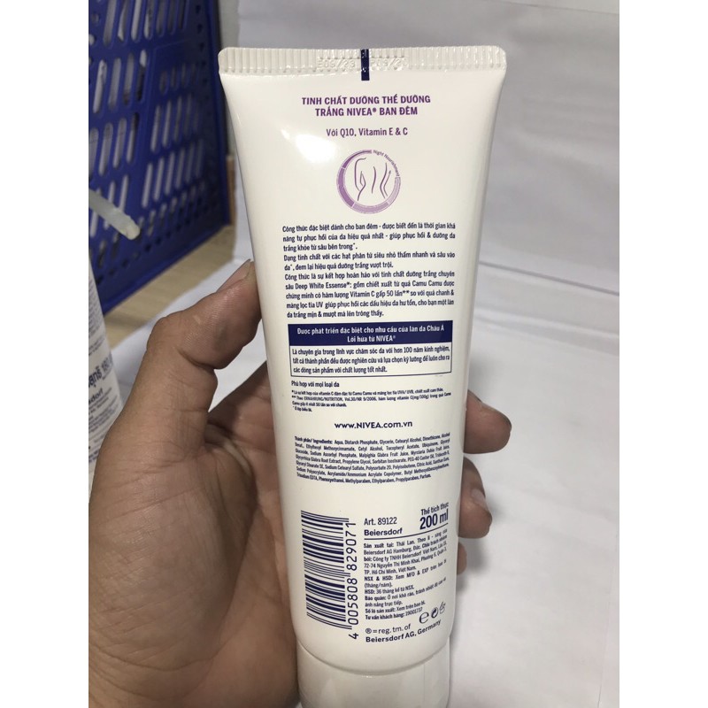 Tinh chất dưỡng thể dưỡng trắng NIVEA ngày và đêm giúp phục hồi & chống nắng SPF50