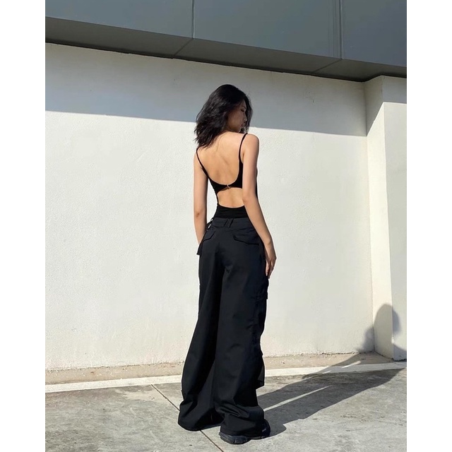 Áo Bodysuit 2 dây mảnh khoét lưng tròn có khoen Đen