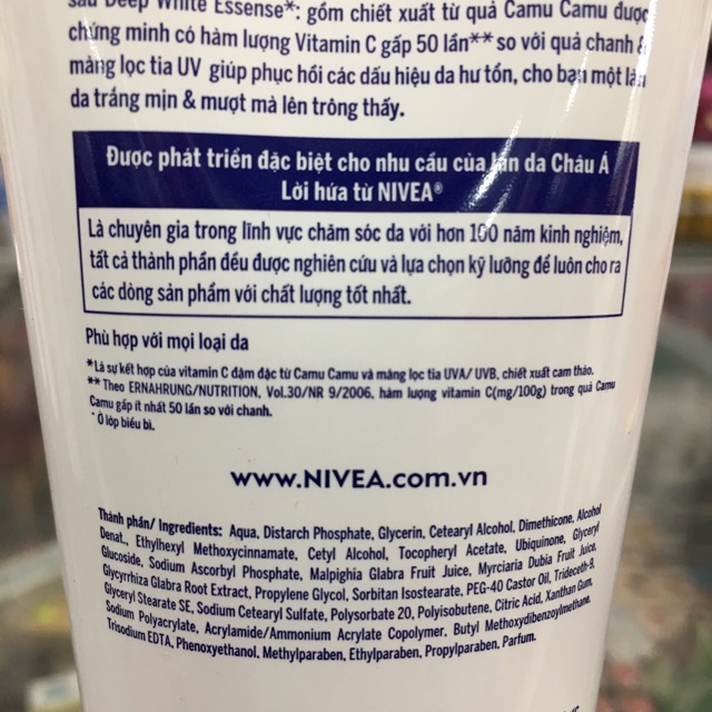 TINH CHẤT SERUM DƯỠNG THỂ DƯỠNG TRẮNG BAN ĐÊM NIVEA EXTRA WHITE NIGHT NOURISH 200ML