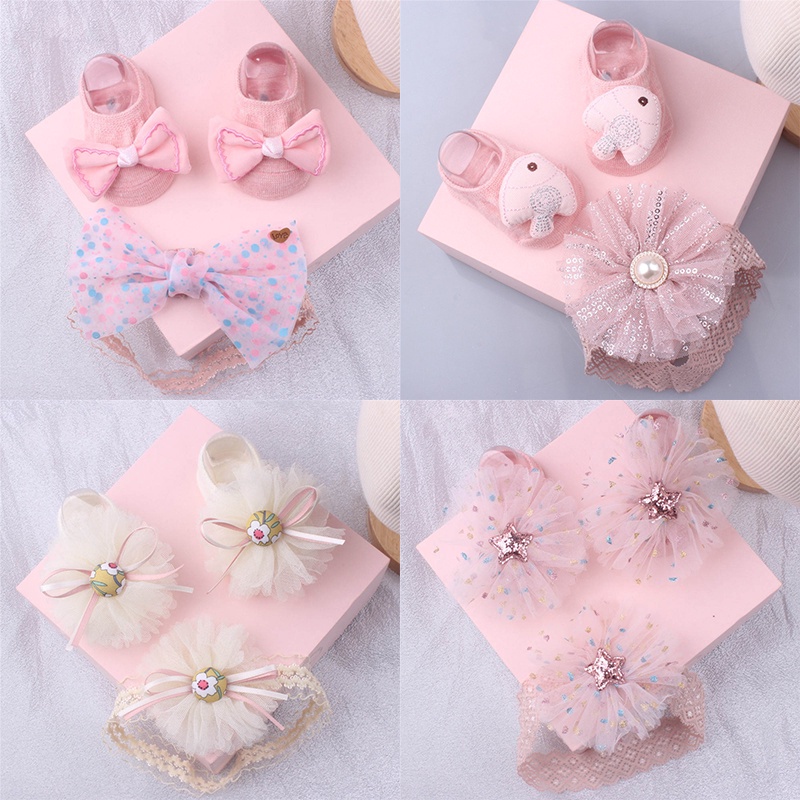 Set 2 Đôi Vớ Ren Hoa Chống Trượt Dễ Thương Cho Bé