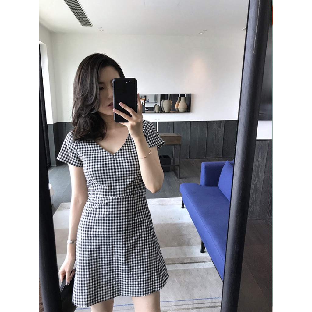 Đầm ngắn tay cổ chữ V họa tiết sọc ca rô thời trang cho nữ | BigBuy360 - bigbuy360.vn