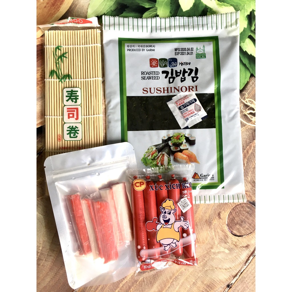 COMBO 4 món rong biển cuộn kimbap ( rong biển lá kim, mành tre, 1 gói xúc xích,100g thanh cua)