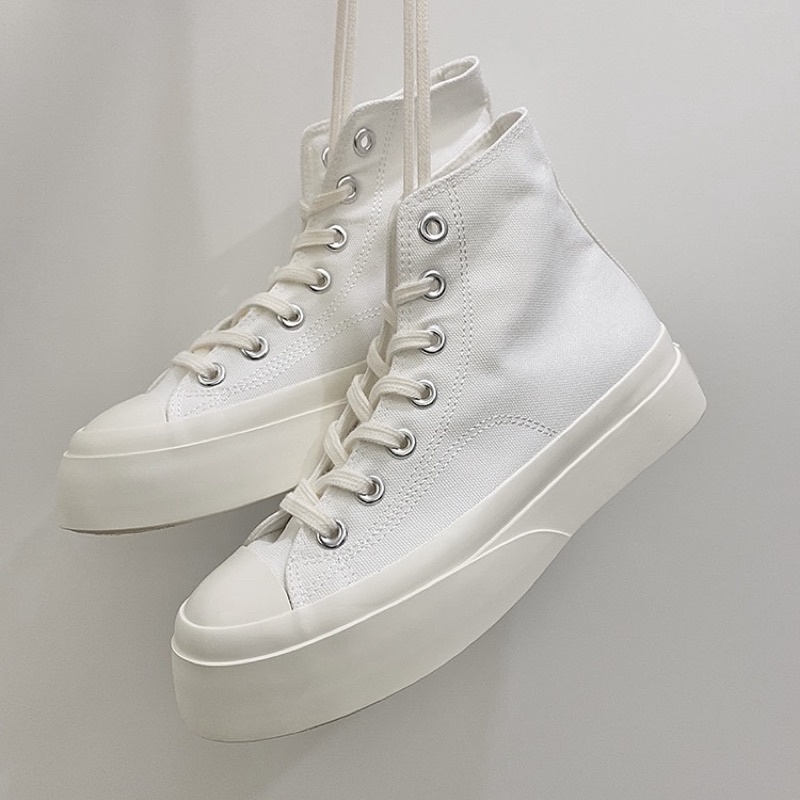 Giày cổ cao classic màu trắng, Giày sneaker nữ cổ cao phong cách ulzzang đế 4P | BigBuy360 - bigbuy360.vn