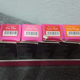 essance matte lipstick