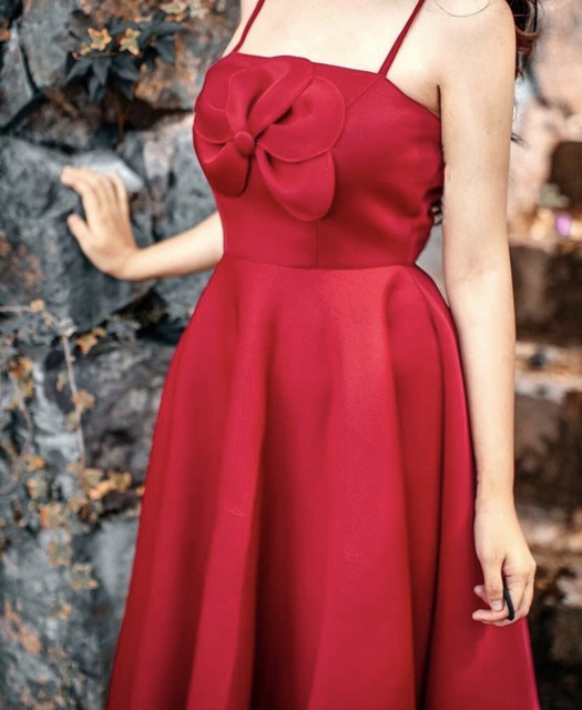 Đầm dự tiệc 2 dây phối hoa ngực chất poly dày có dãn TRIPBLE T DRESS - size M/L - MS169V