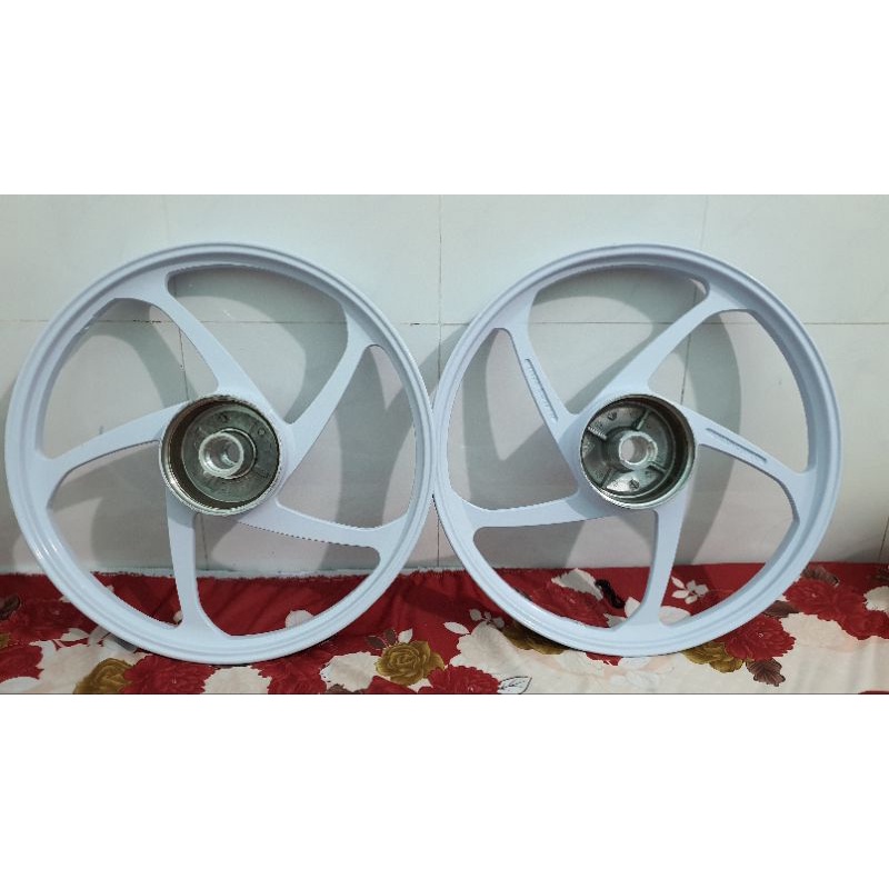 Mâm Racing Rally Taiwan bản 1.4-1.4-17 inch cho wave nhỏ xài thắng đùm trước sau.