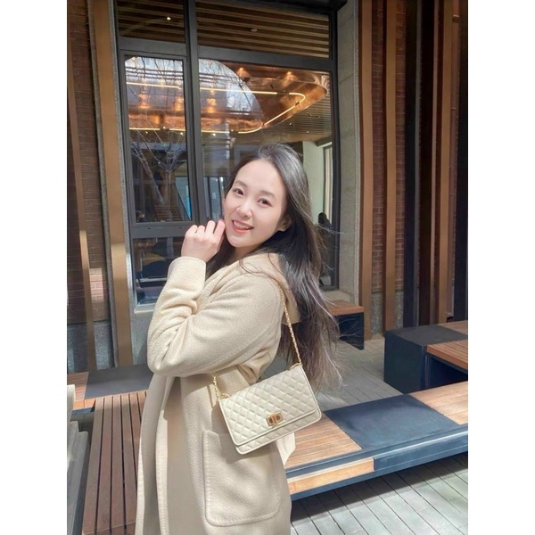 Túi Đeo Chéo Nữ Trần Ô Căng Mướt Khoá Xoay Siêu Xinh