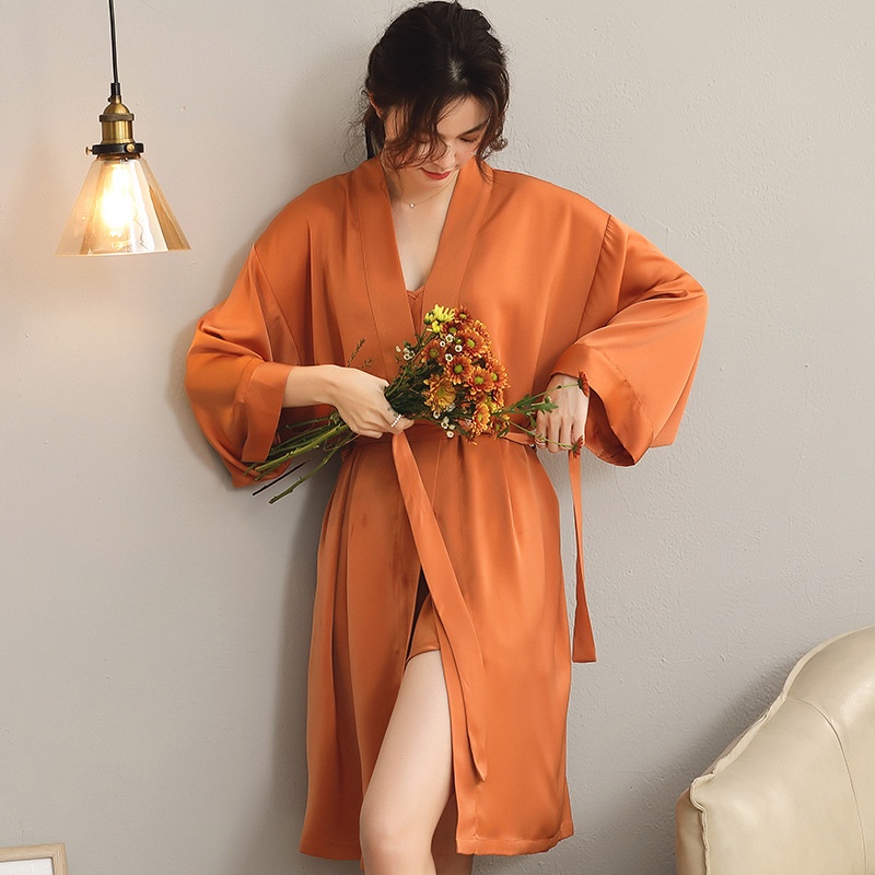 Bộ Đồ Ngủ Hai Mảnh Bằng Lụa Mát Sang Trọng Dành Cho Nữ