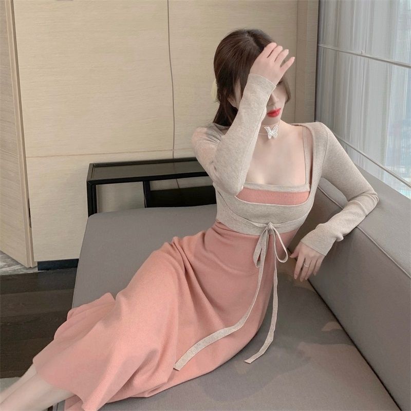 Sẵn hồng nude váy len suông