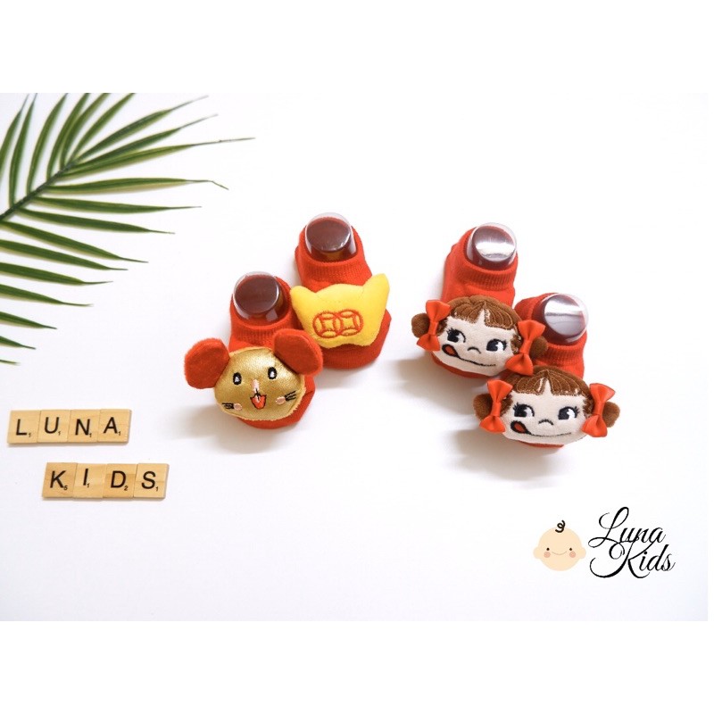 Tất vớ màu đỏ cho bé yêu, bé trai, bé gái, trẻ sơ sinh - LunaKids [Ảnh thật]