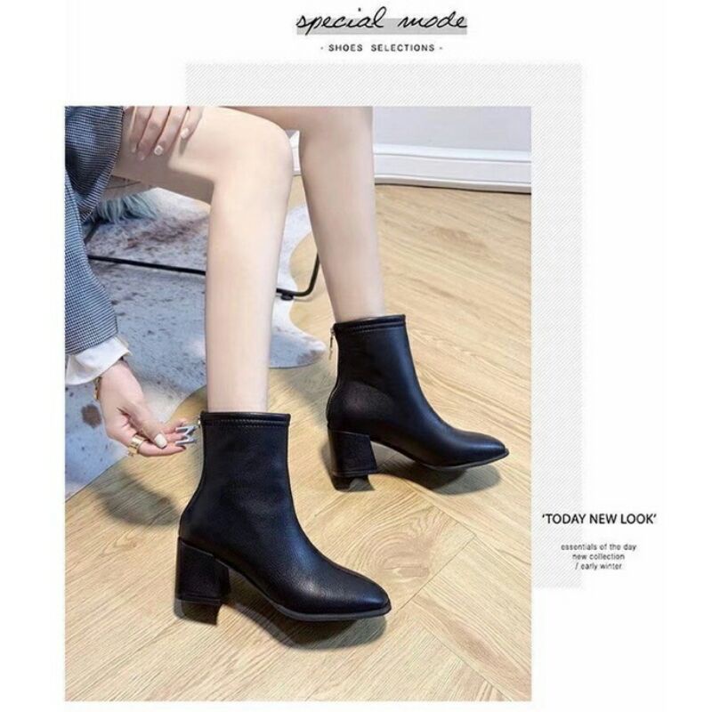 bốt  nữ  trơn lửng khóa sau kéo chữ M trẻ trung sang  trọng | BigBuy360 - bigbuy360.vn