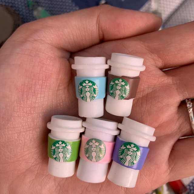 Mô hình ly nước starbucks