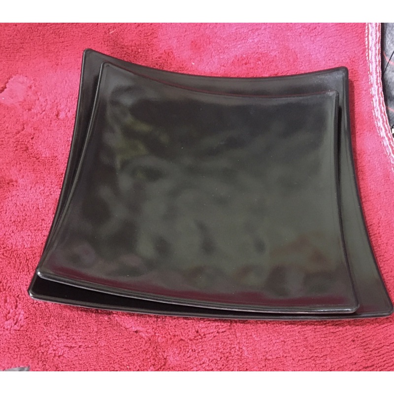 Đĩa nhựa melamine vuông  đen nhấm (kèm ảnh thật)