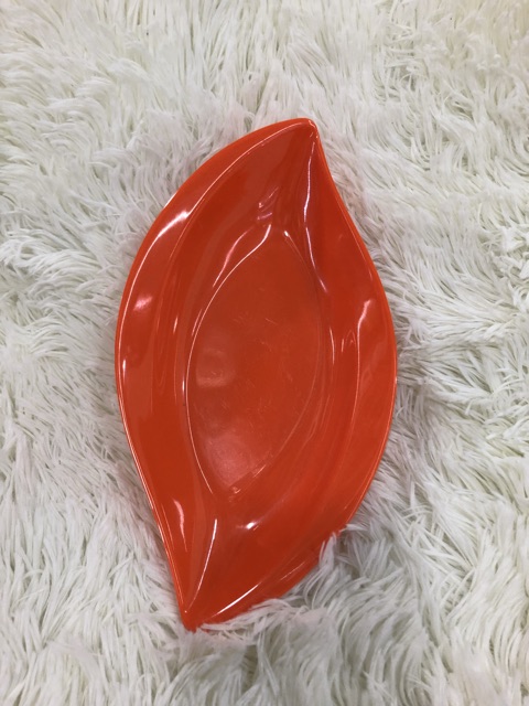 Đĩa phíp hình lá xoài. Màu ngẫu nhiên