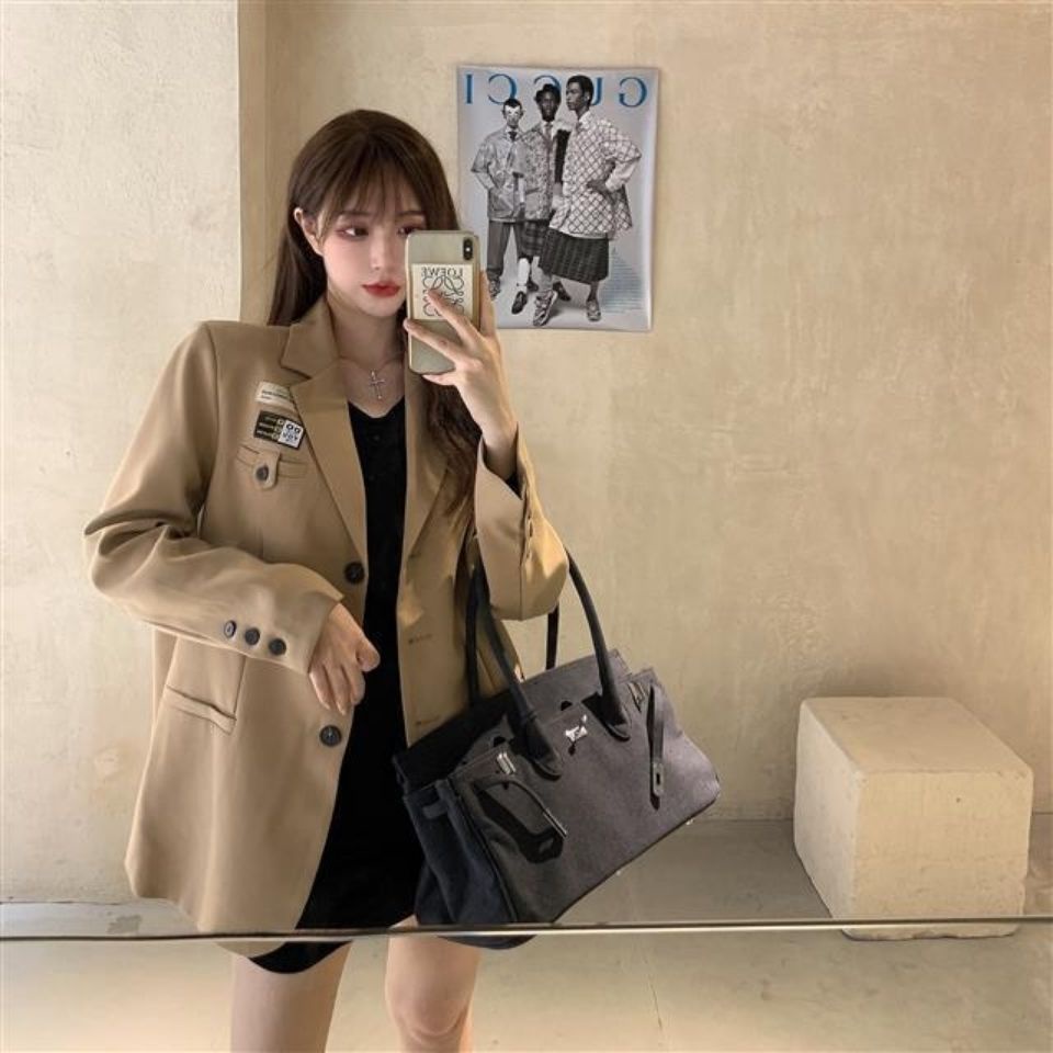 Áo khoác dáng rộng phong cách Hàn Quốc trẻ trung sành điệu