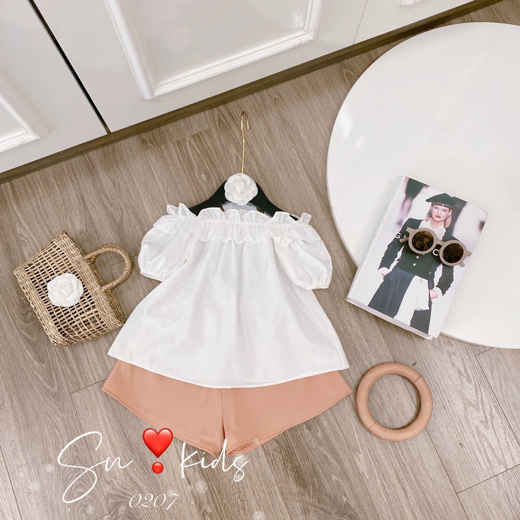 Bộ cộc tay bé gái, set áo cổ bèo vải thô mềm mát phối quần đùi nâu cho bé size 10-35kg